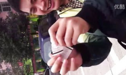 男人使劲揉女人奶视频,揭秘男人揉捏女人胸部视频背后的真相