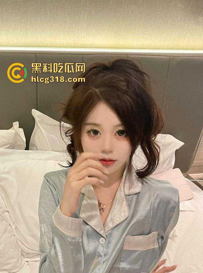 吉林大学大三学姐【李辞慧】极品高颜值，清纯的外表下是颗母狗的淫荡内心，不良视频曝光泄露！-3