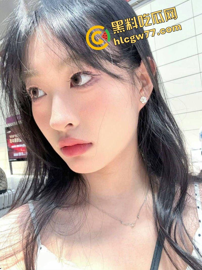 舔狗追了俩学期,她男友早就用手机拍完炮片,无锡职院校花【方诗蕊】的清纯滤镜碎成渣!-6