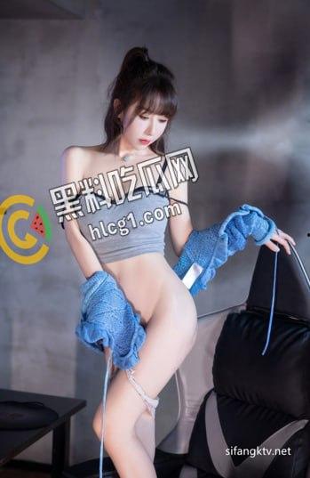 秀人网嫩模 白笑笑 助力电竞高质量私拍！全裸漏奶子漏鲍 网吧脱光光写真 好骚啊！-9