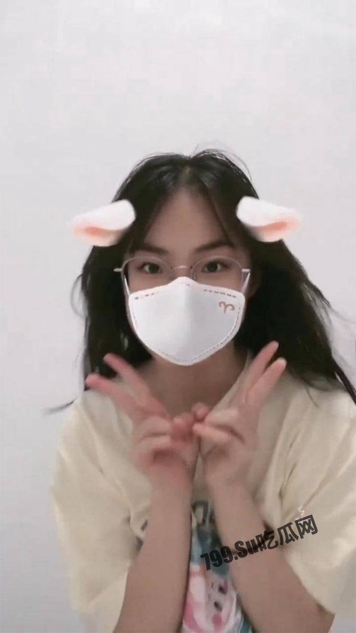 百合预警 大一学妹 S 和『男朋友』T 的恋爱日常 舌吻 做爱 各种姿势 性爱视频流出-1